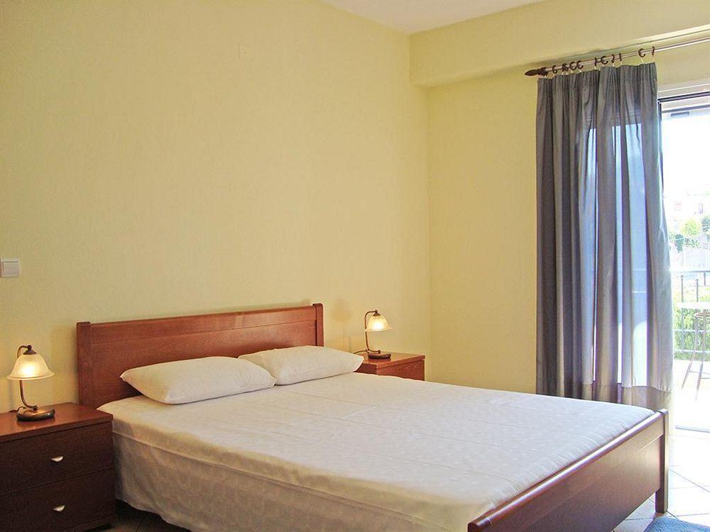 Paradosi Rooms Igoumenitsa Exterior foto