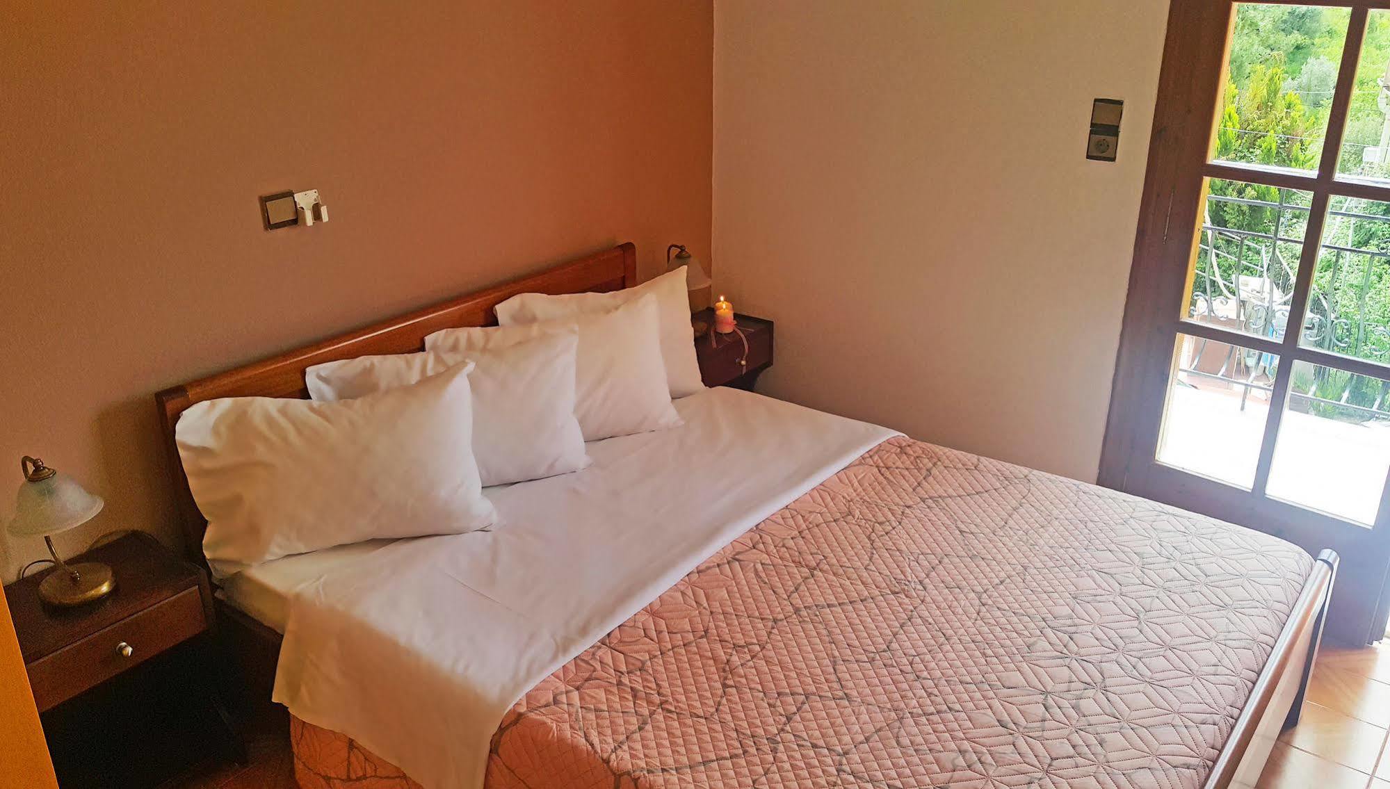 Paradosi Rooms Igoumenitsa Exterior foto